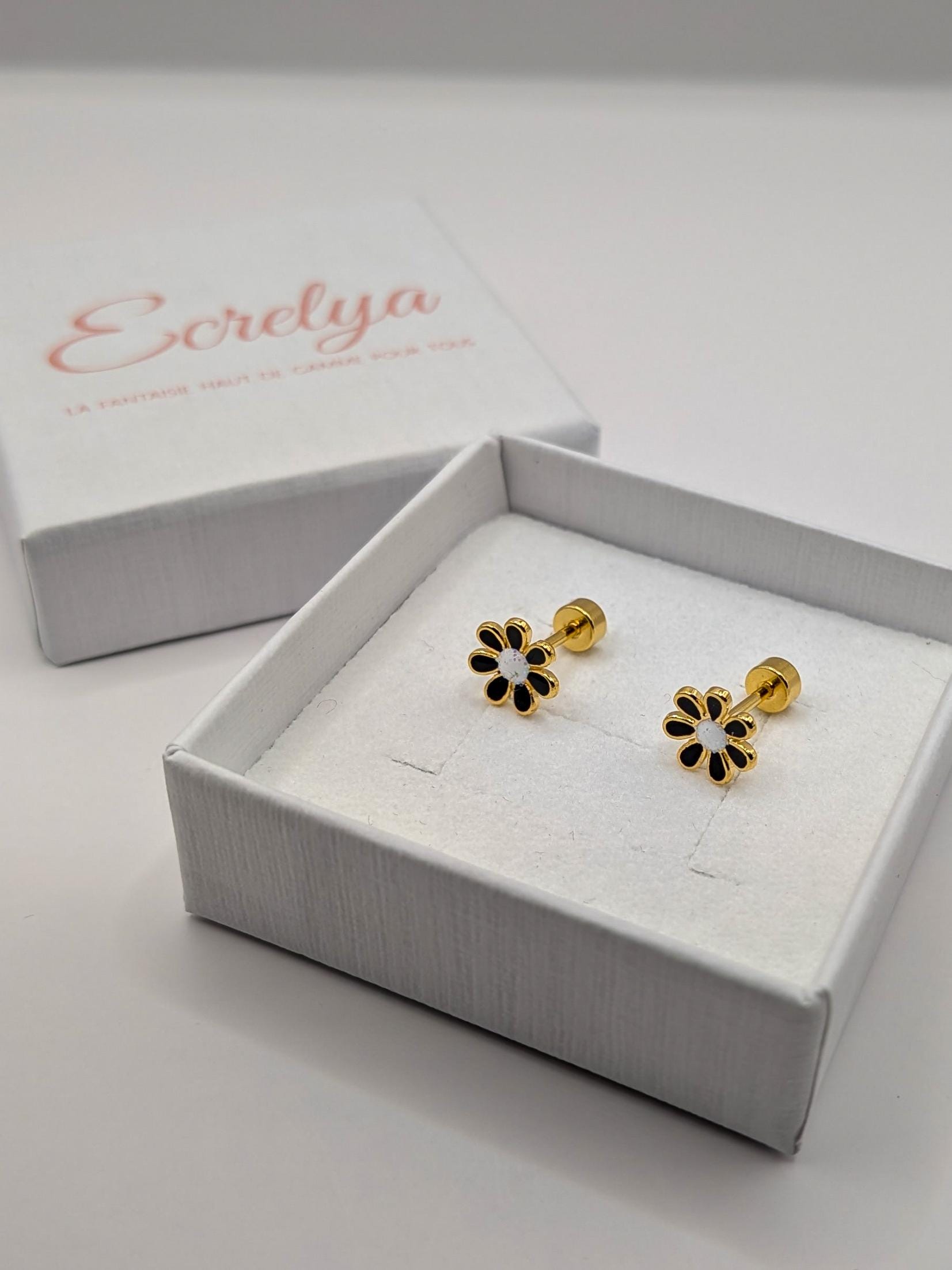 Boucle d'oreilles puces fleur émaillée - Ecrelya Bijoux