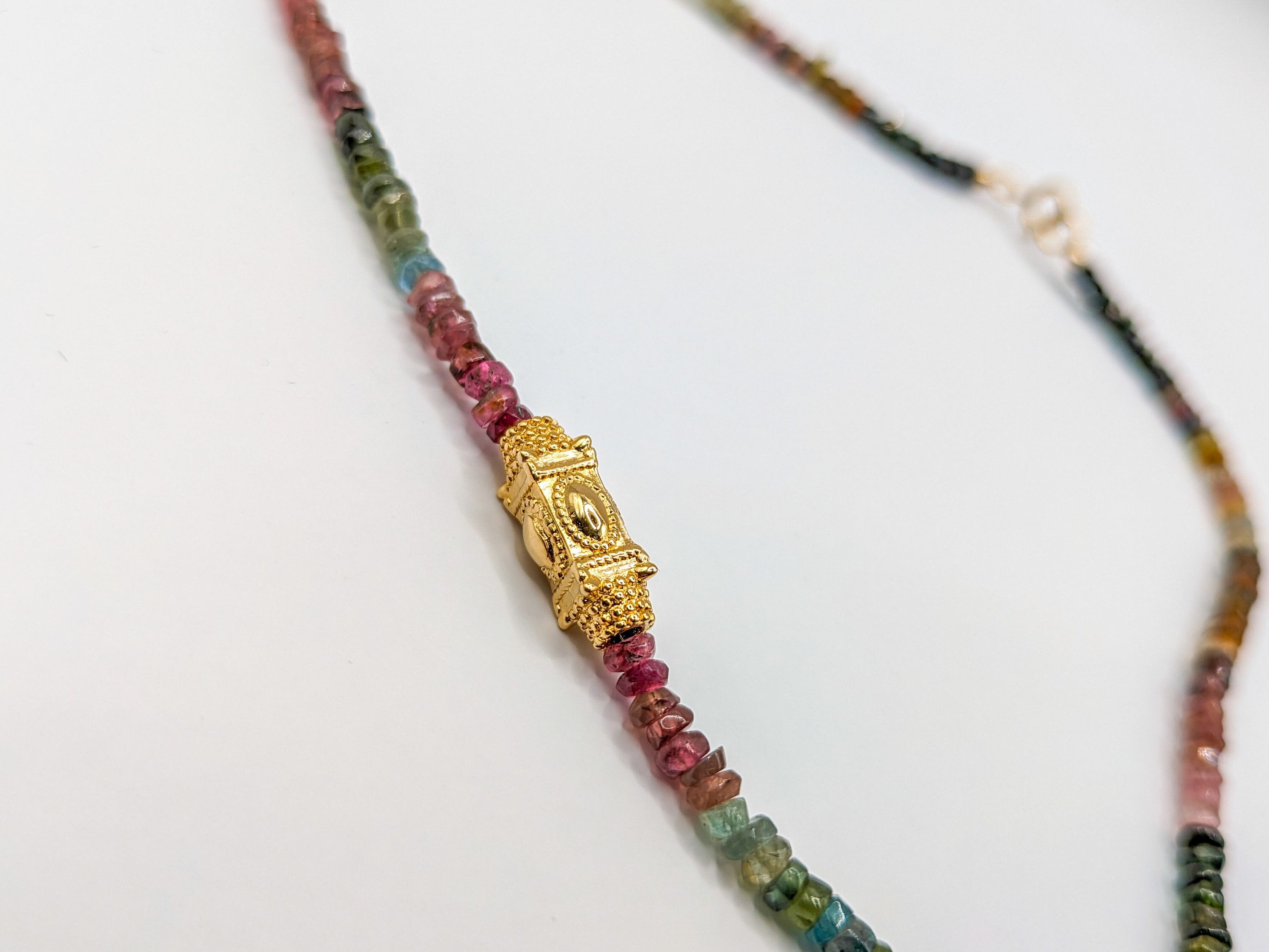 Collier en Tourmaline facettées multicolore - Ecrelya Bijoux
