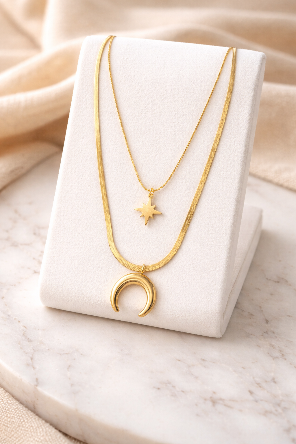 Collier dorée etoile et lune - Ecrelya Bijoux