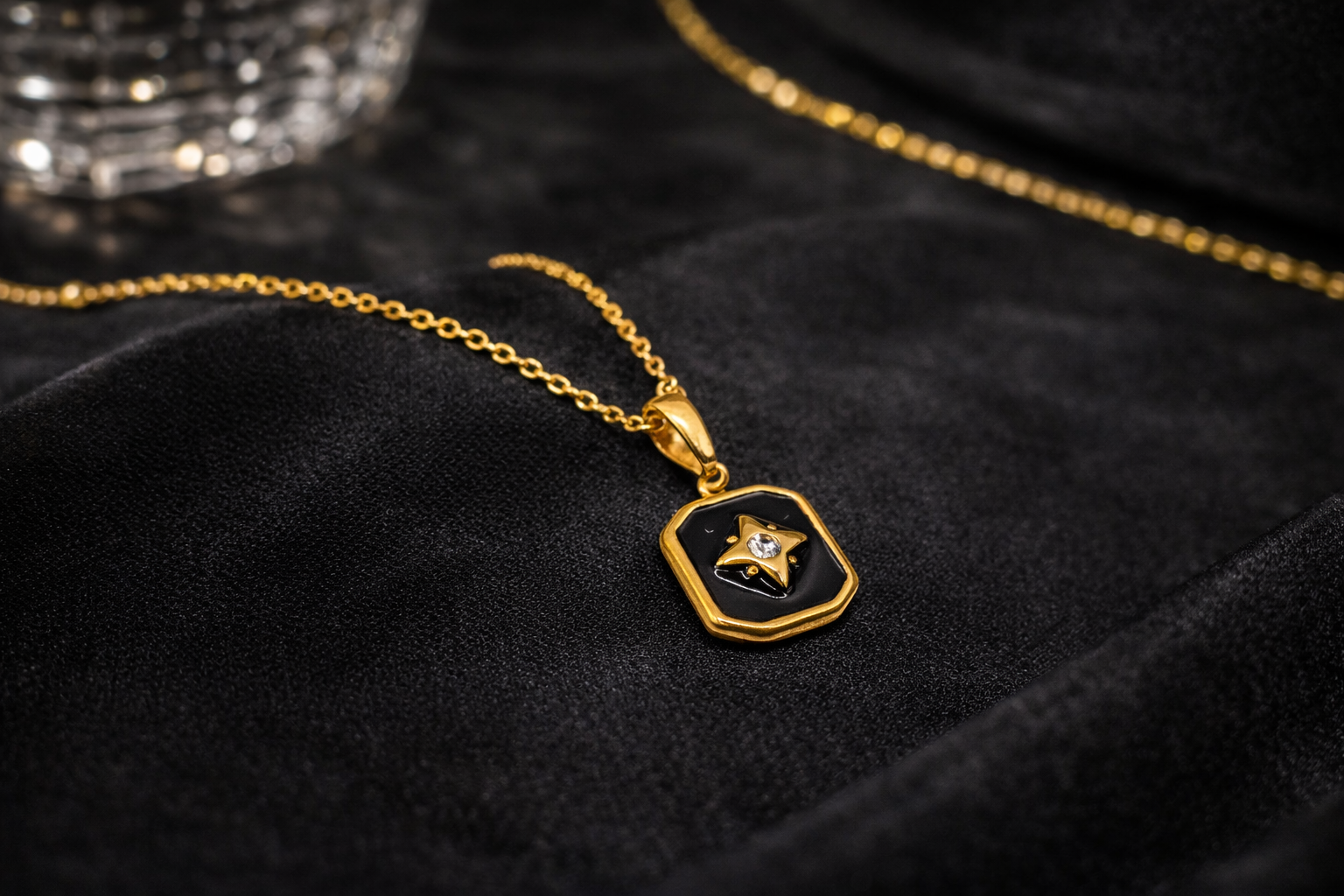 Collier étoile doré émail noir & zircon | Acier inox 316L – Ecrelya
