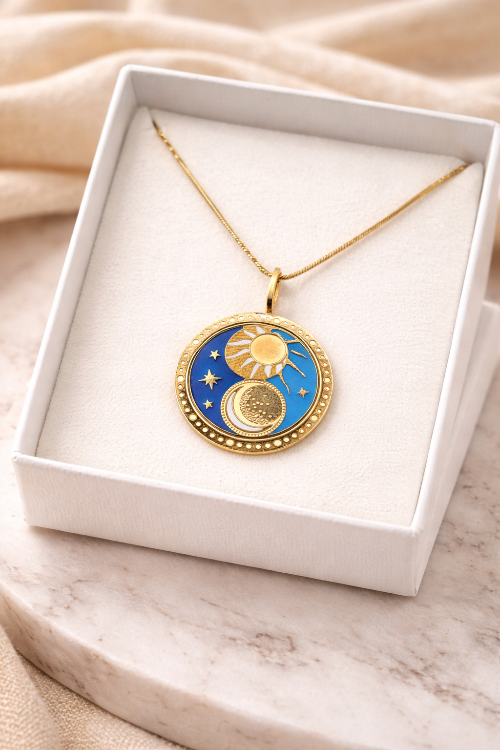 Collier dorée Soleil et Lune Céleste - Ecrelya Bijoux